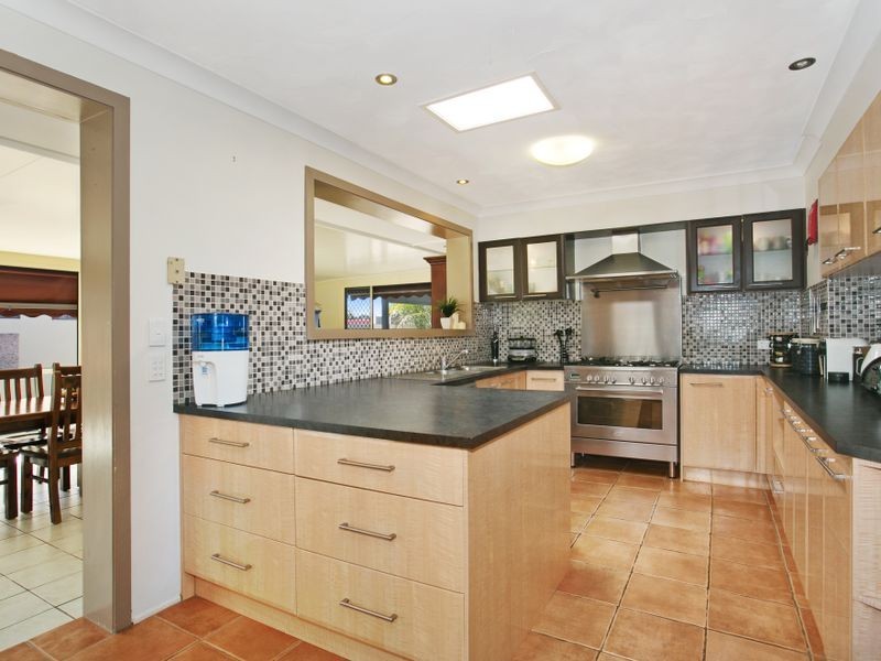 121 Discovery Drive, Helensvale QLD 4212
