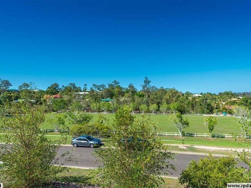 6 Stolle Court, Oxenford QLD 4210