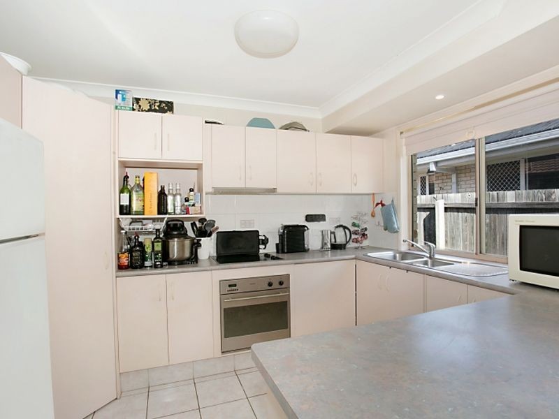 72 Cootharaba Drive, Helensvale QLD 4212