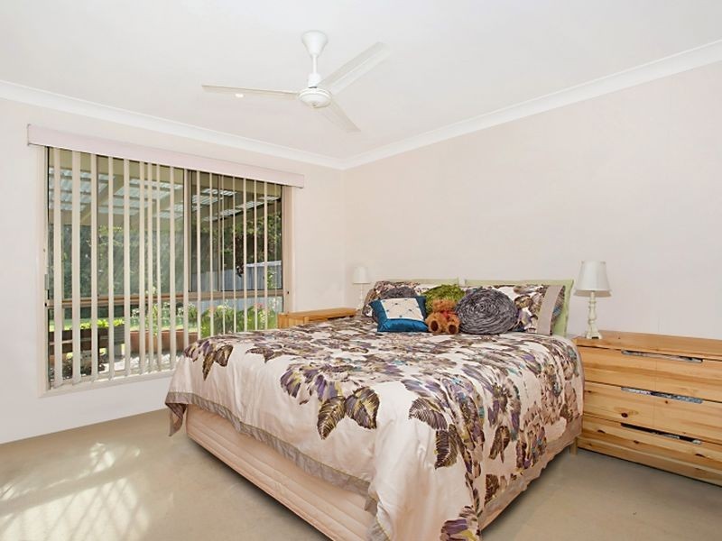 72 Cootharaba Drive, Helensvale QLD 4212