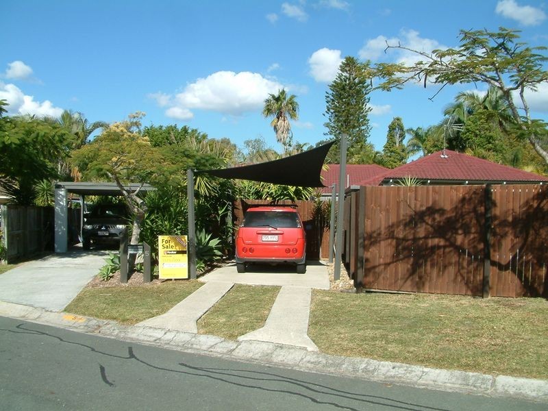 5 Lachlan Court, Helensvale QLD 4212