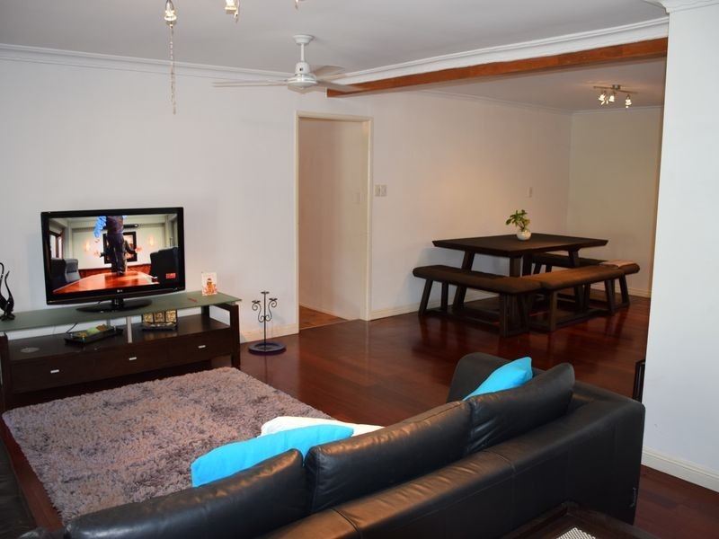 1 The Promontory, Helensvale QLD 4212