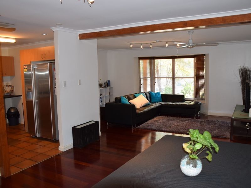 1 The Promontory, Helensvale QLD 4212