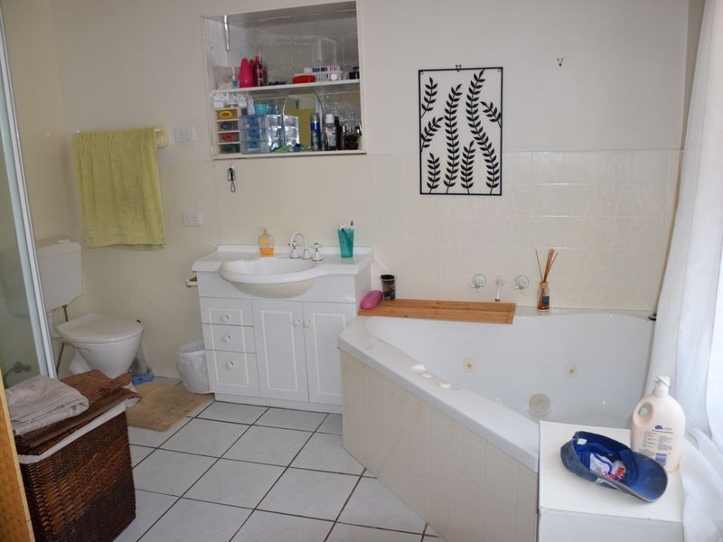 1 The Promontory, Helensvale QLD 4212