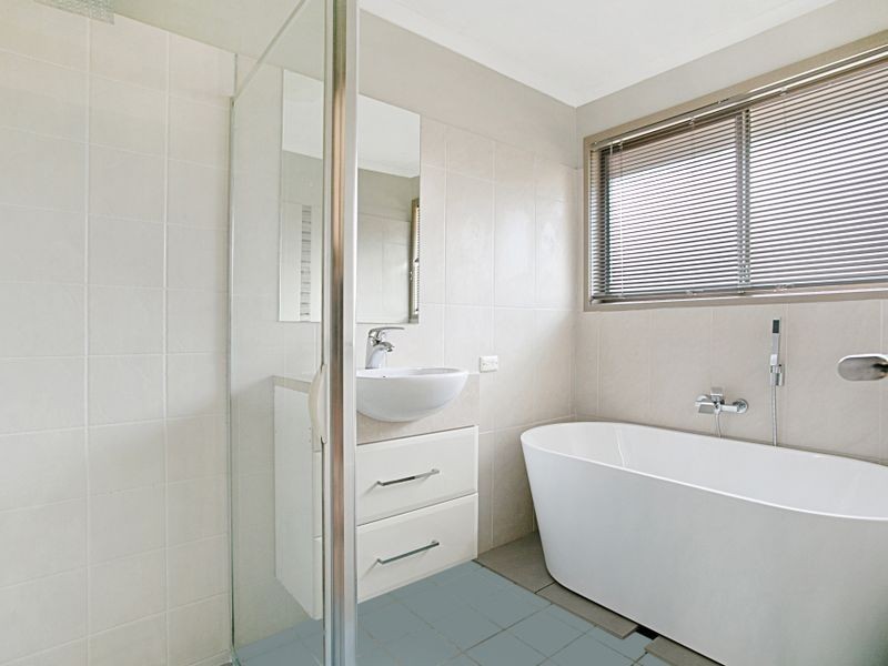 3 Wilmington Court, Helensvale QLD 4212