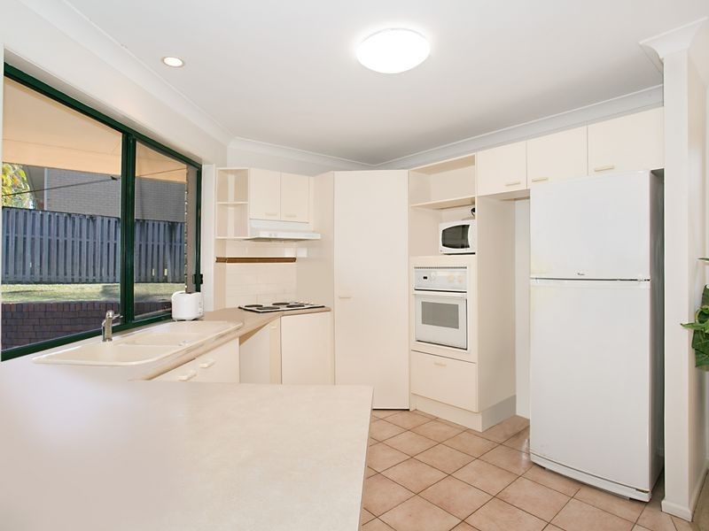 17 Pacific Pines Blvd, Pacific Pines QLD 4211