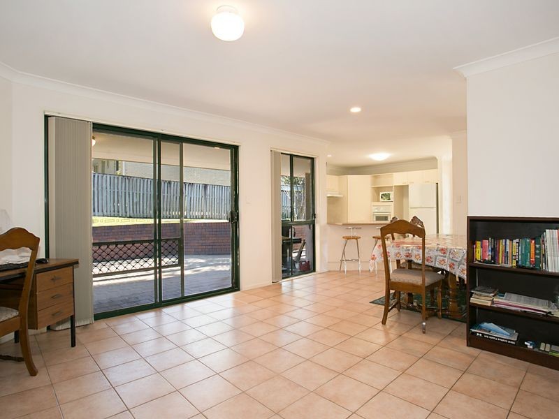 17 Pacific Pines Blvd, Pacific Pines QLD 4211