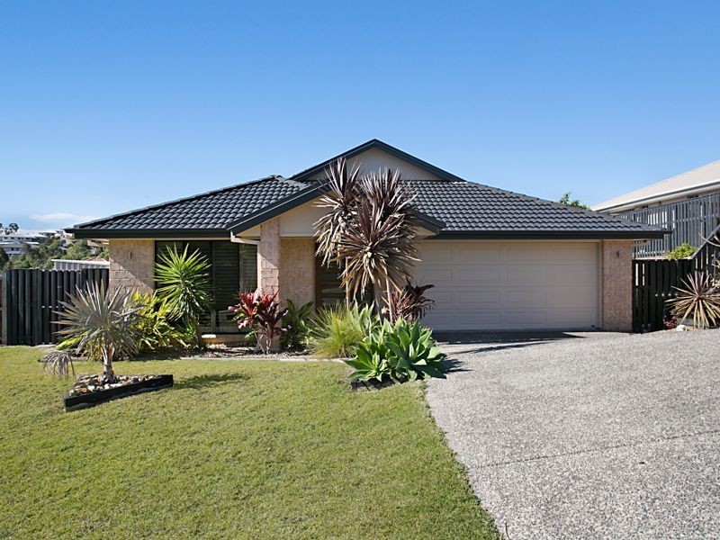 11 Haughton Street, Pacific Pines QLD 4211