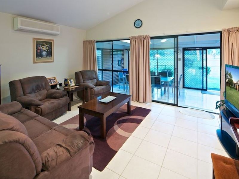 15 Wandilla Drive, Helensvale QLD 4212