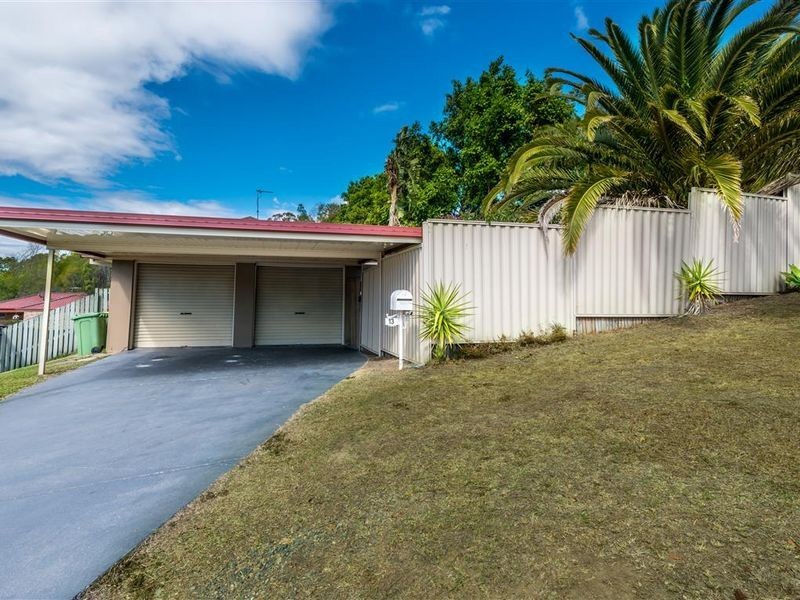 13 Pineneedle Court, Oxenford QLD 4210