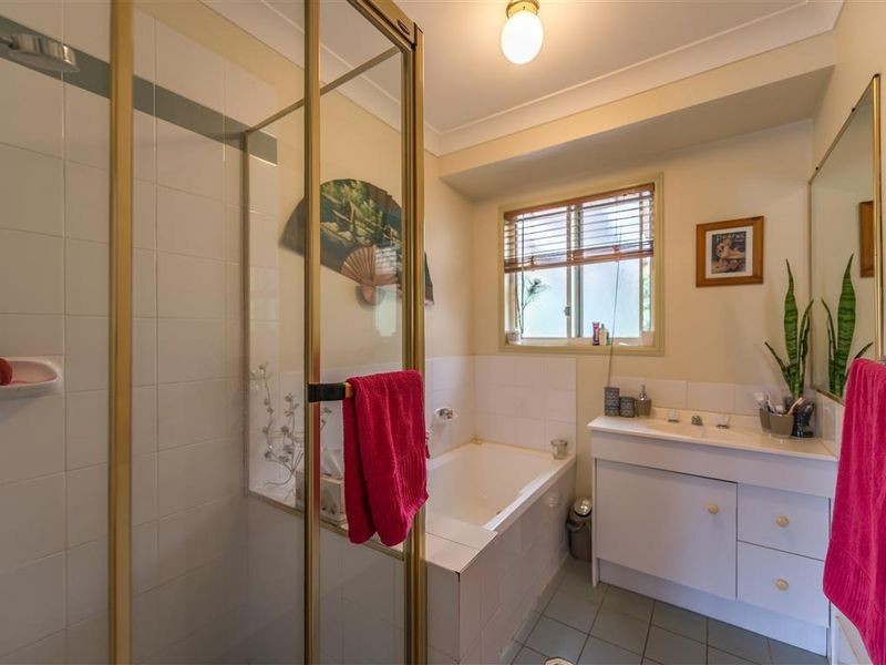 13 Pineneedle Court, Oxenford QLD 4210