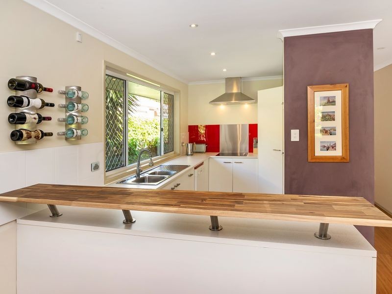 1 Elanda Place, Helensvale QLD 4212