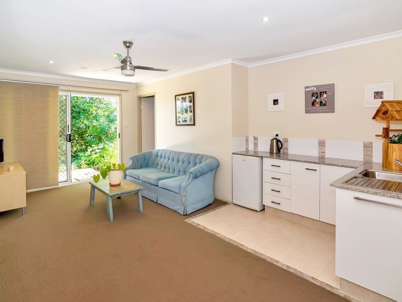 1 Elanda Place, Helensvale QLD 4212