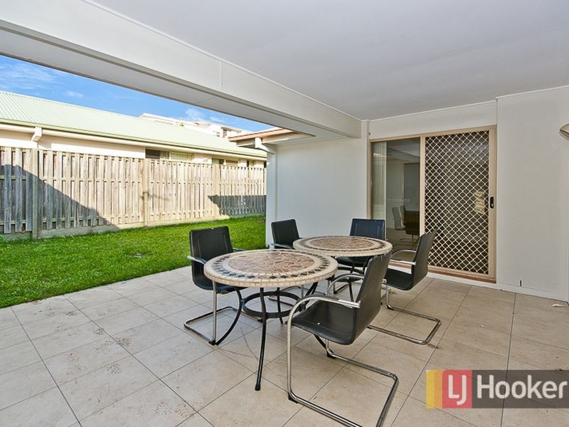 20 Bonner Court, Pacific Pines QLD 4211