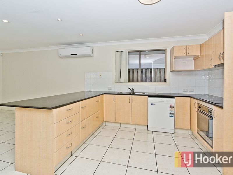 20 Bonner Court, Pacific Pines QLD 4211