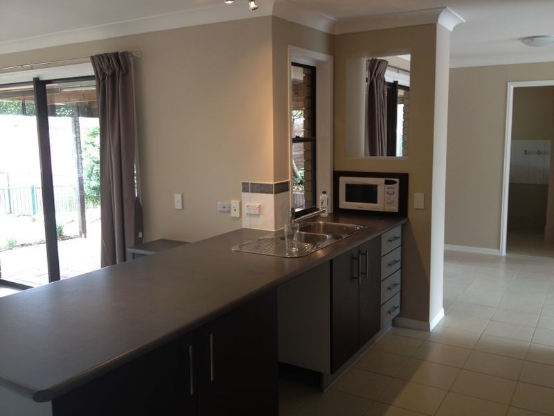 22 Lismore Drive, Helensvale QLD 4212