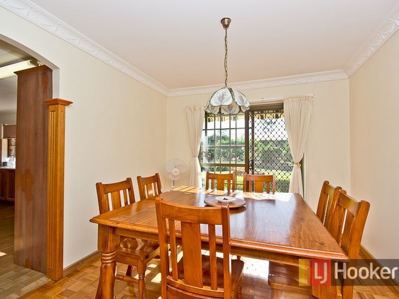 8 Wolvi Place, Helensvale QLD 4212