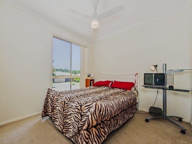 11 Etelka Way, Arundel QLD 4214