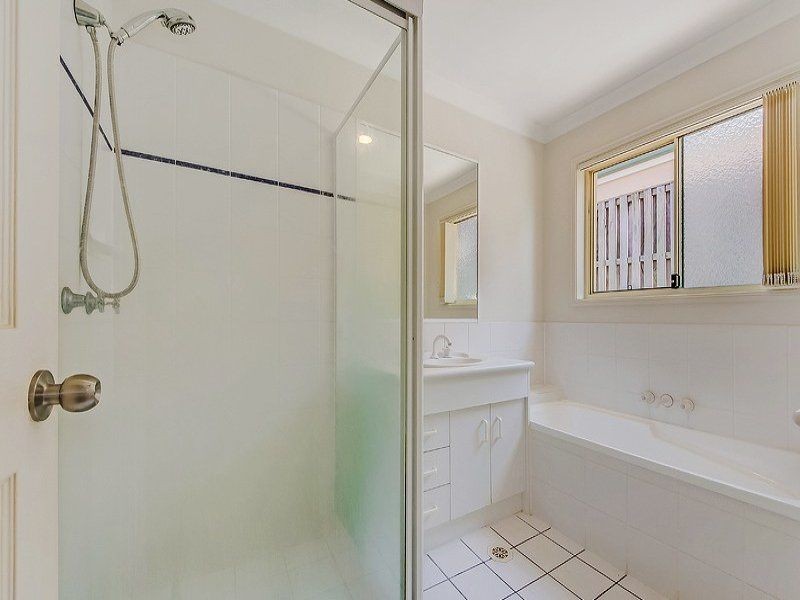 11 Etelka Way, Arundel QLD 4214