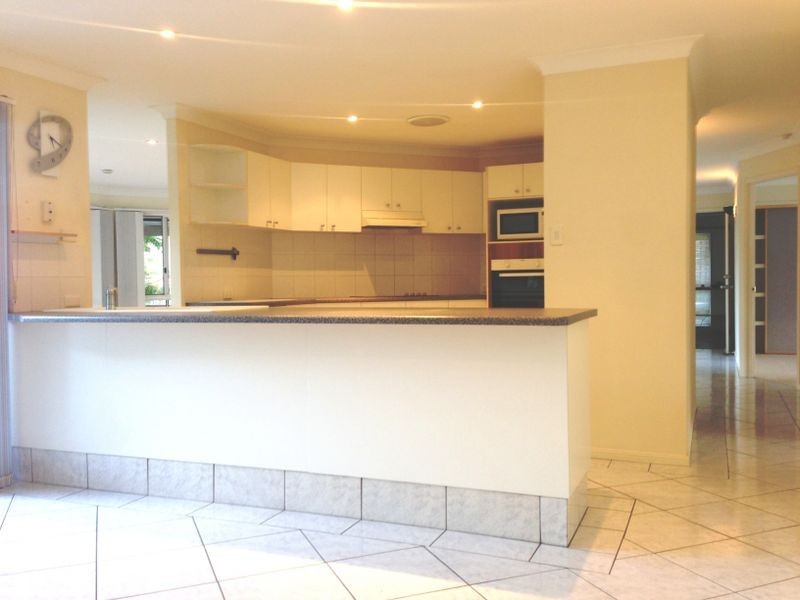 12 Benalla Crt Arundel / Parkwood, Parkwood QLD 4214