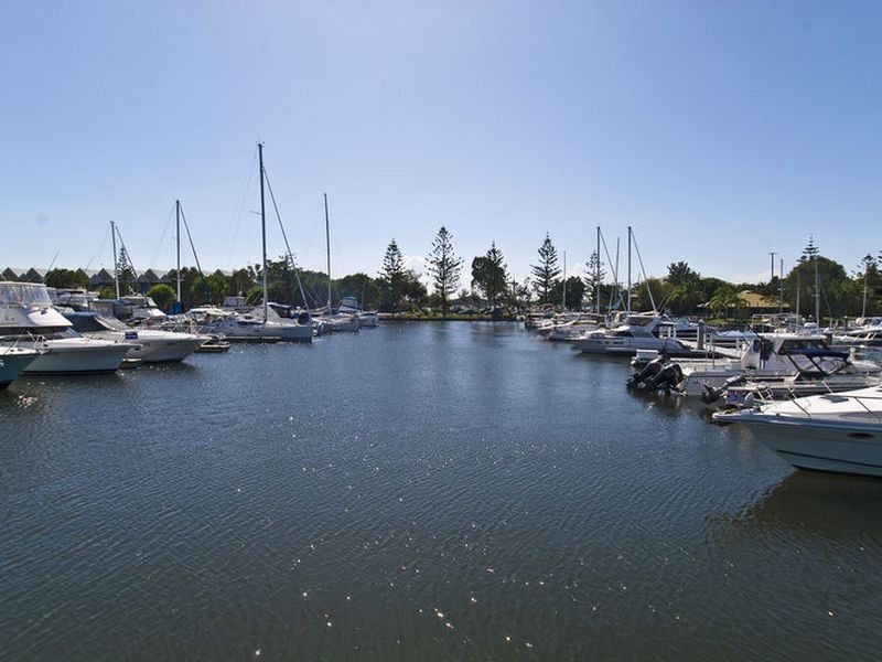 21/249 Bayview St, Runaway Bay QLD 4216