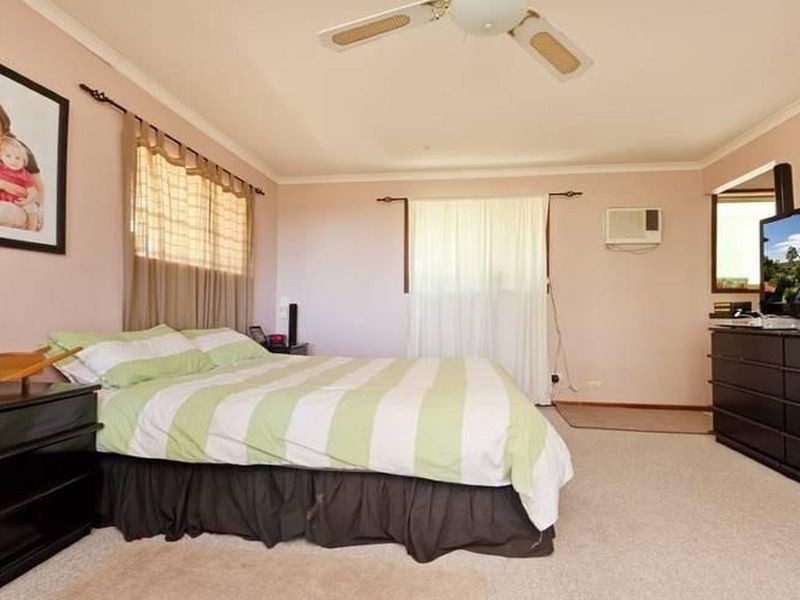 11 Leura Place, Helensvale QLD 4212