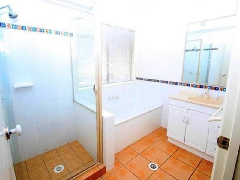 24 Laysan Crescent, Pacific Pines QLD 4211