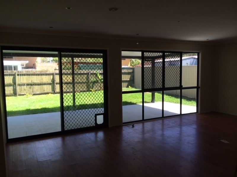 4 Iando Street, Coombabah QLD 4216