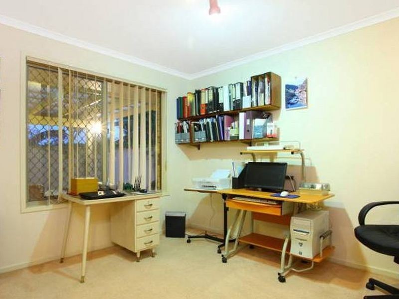 4 Maleny Pl, Helensvale QLD 4212