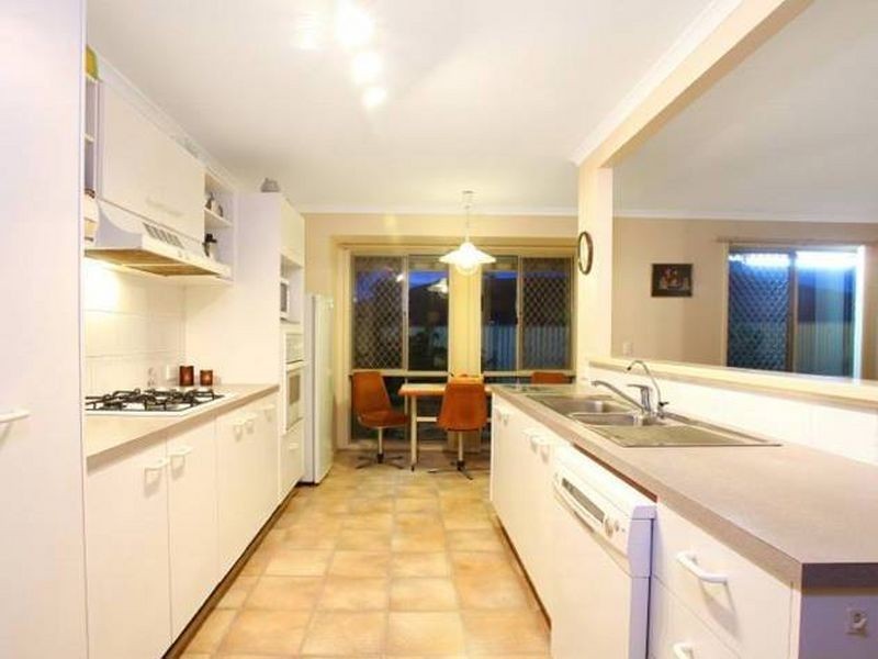 4 Maleny Pl, Helensvale QLD 4212