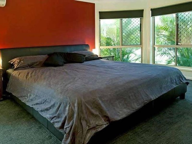 7 Weka St, Pacific Pines QLD 4211