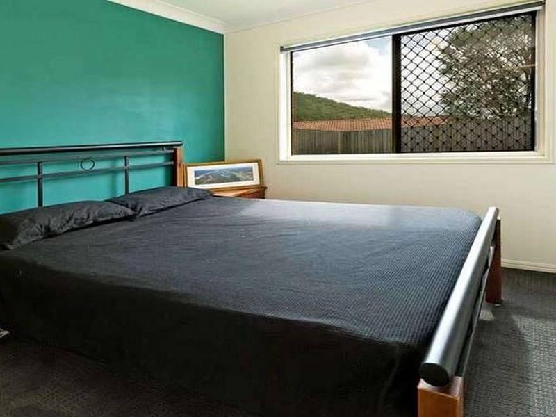 7 Weka St, Pacific Pines QLD 4211