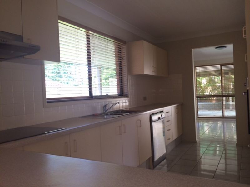 9 Peter Thompson Dr, Parkwood QLD 4214