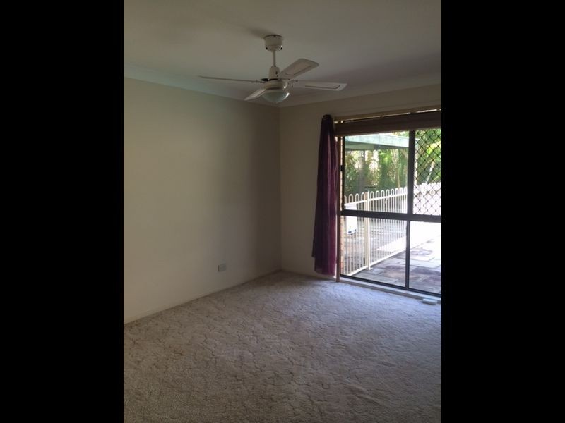 9 Peter Thompson Dr, Parkwood QLD 4214