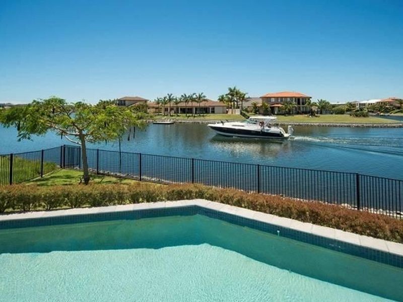 14 Pipers Point, Helensvale QLD 4212