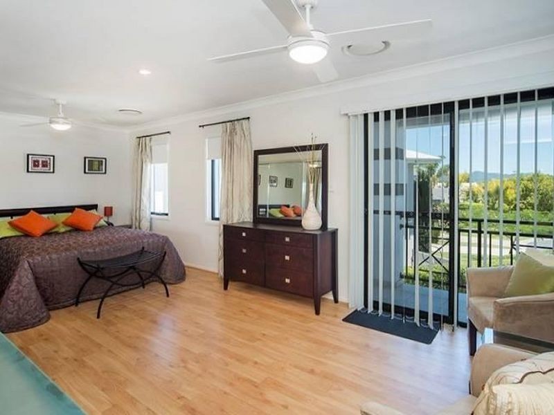 14 Pipers Point, Helensvale QLD 4212