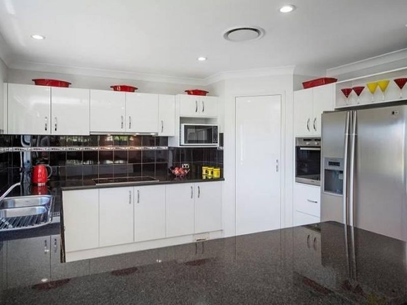 14 Pipers Point, Helensvale QLD 4212