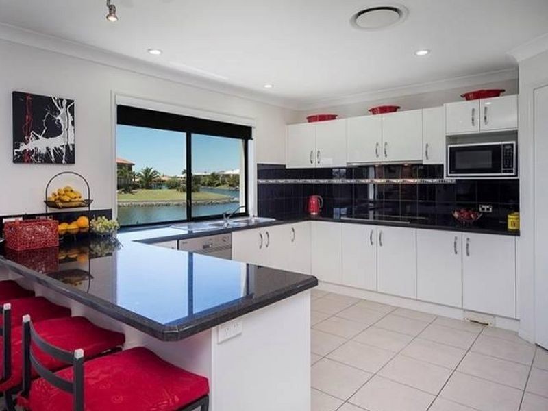 14 Pipers Point, Helensvale QLD 4212