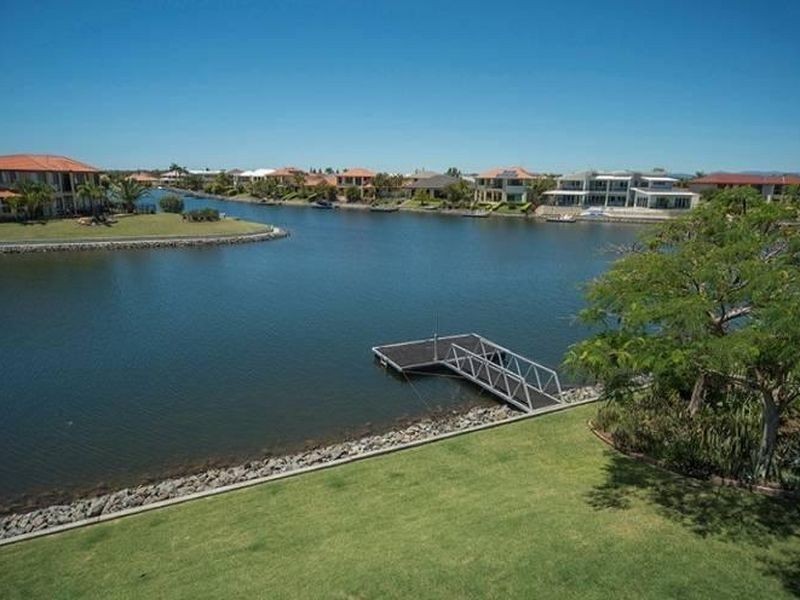14 Pipers Point, Helensvale QLD 4212