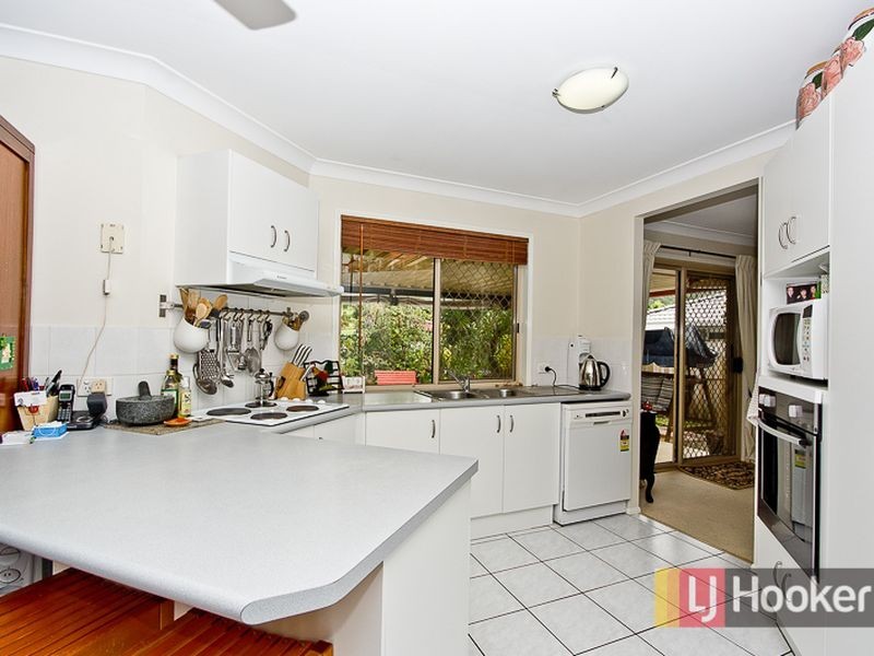 8 Takahe Street, Pacific Pines QLD 4211