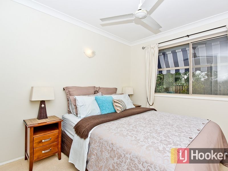 8 Takahe Street, Pacific Pines QLD 4211