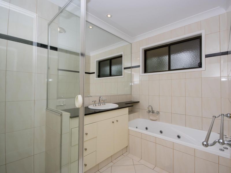 5 Iris Way, Gaven QLD 4211