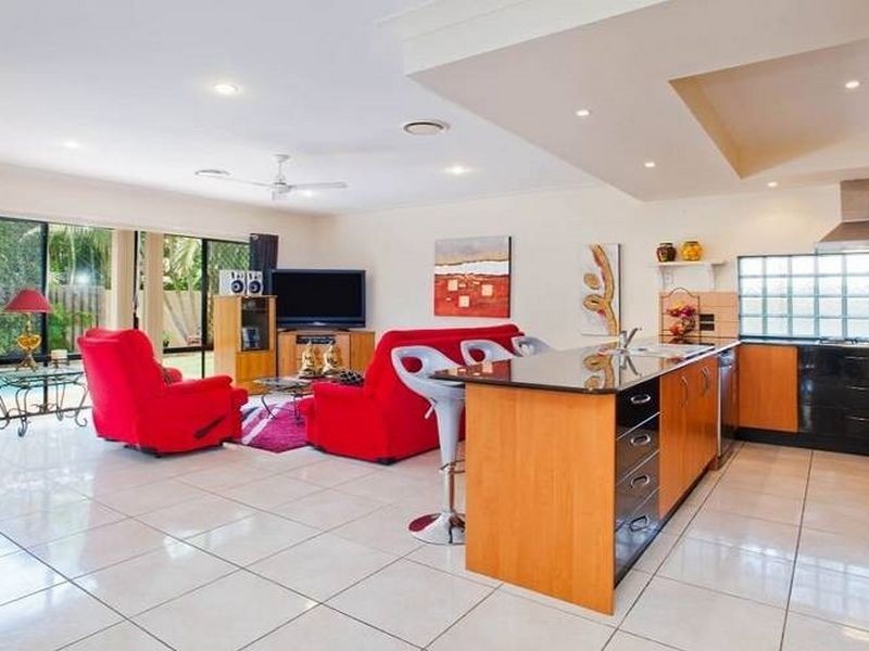 6 Joel Court, Monterey Keys QLD 4212
