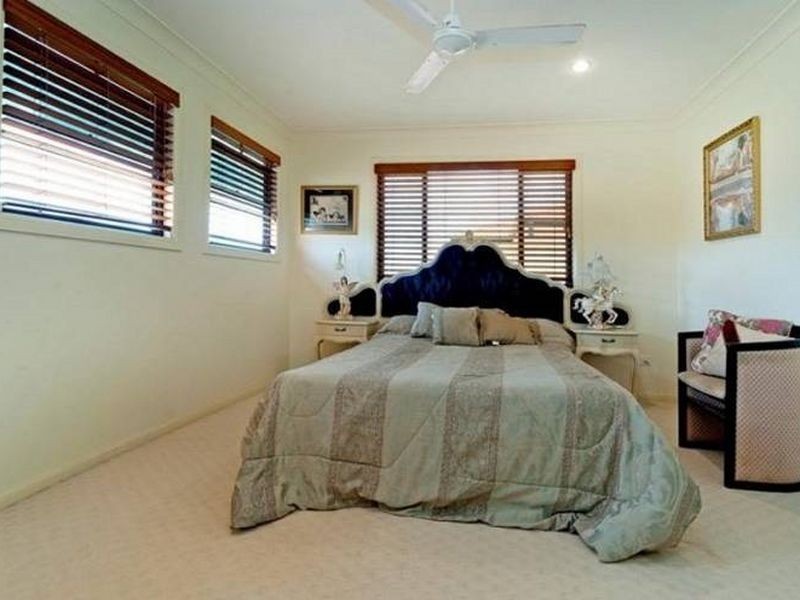 6 Joel Court, Monterey Keys QLD 4212