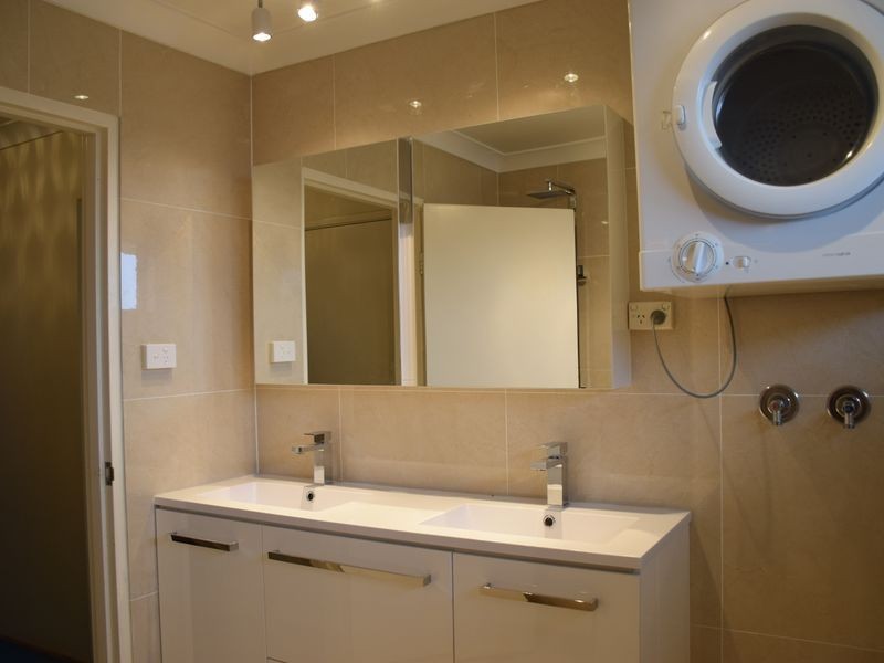 4/17 Duet Drive, Mermaid Waters QLD 4218