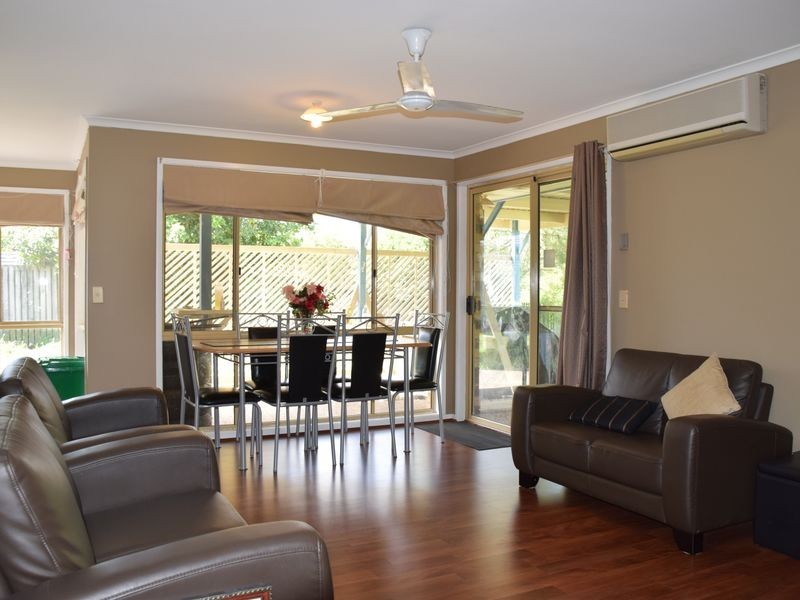 242 Mildura Drive, Helensvale QLD 4212