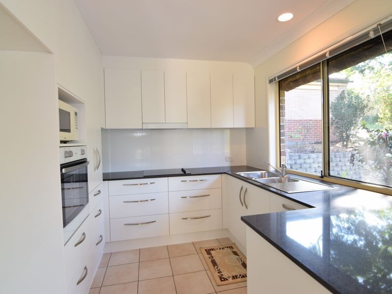 17 Doyalson Place, Helensvale QLD 4212