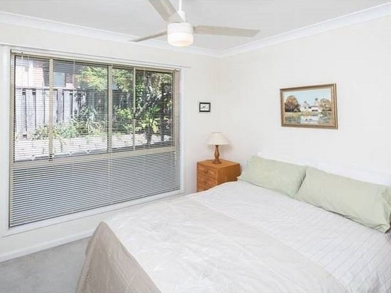 17 Doyalson Place, Helensvale QLD 4212