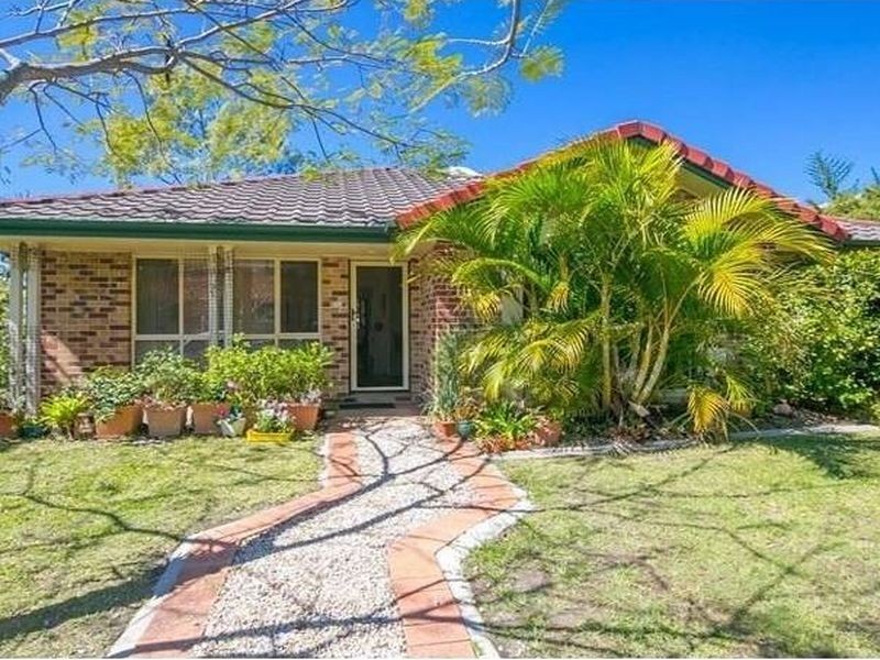 17 Doyalson Place, Helensvale QLD 4212