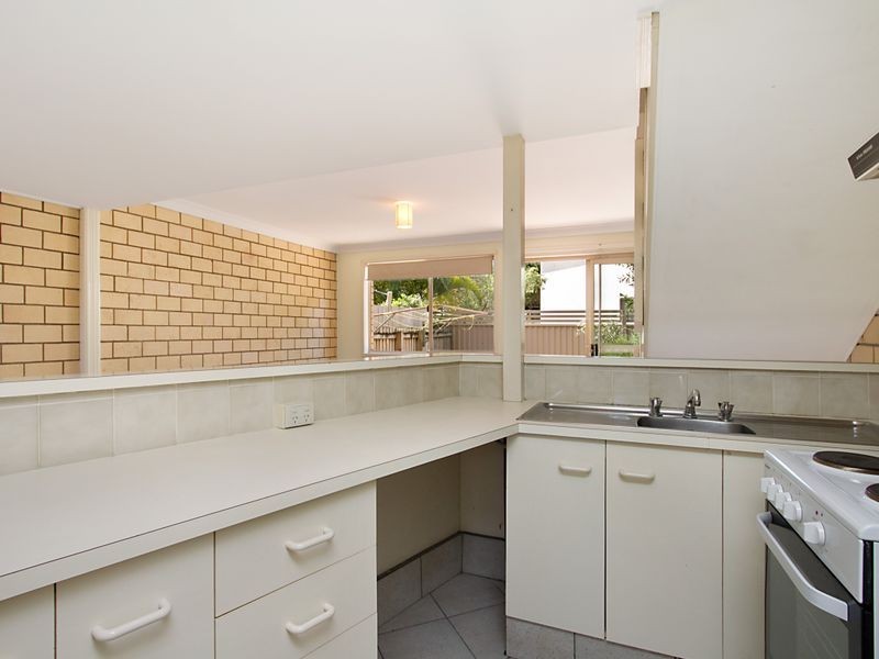 23/81 Olsen Ave, Labrador QLD 4215